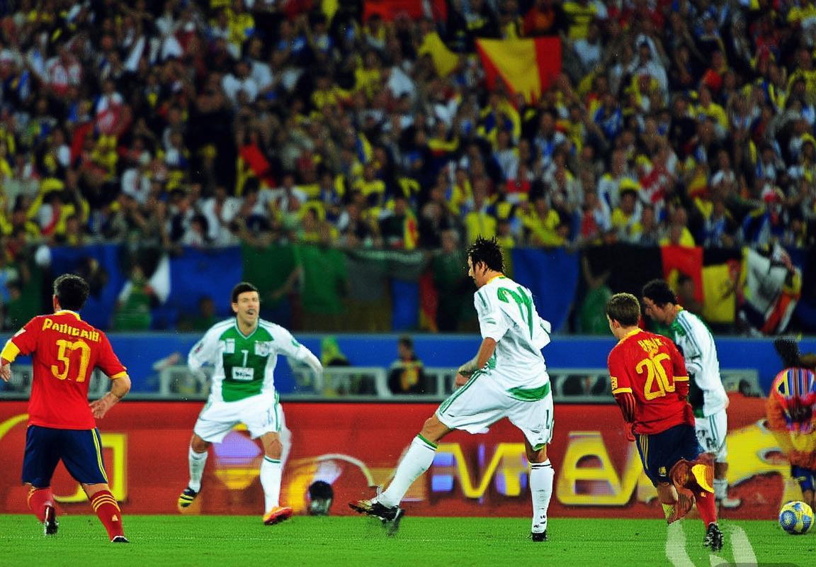 2010世界杯西班牙VS巴拉圭经典对决回顾